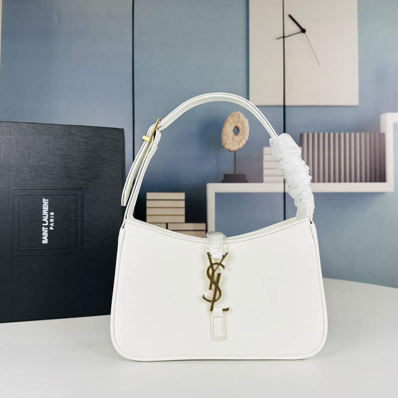 最旬♪SAINT LAURENT Le 5 a 7 ル・サンカセット バッグ